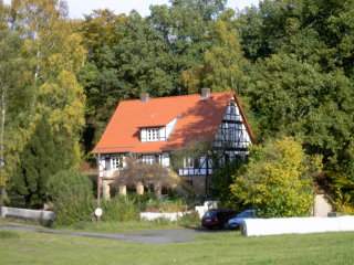 Unser Haus von vorne